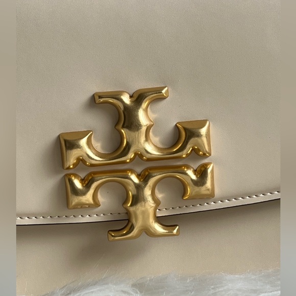 83009 - Tory Burch Eleanor Convertible Shoulder Bag - Picture 4 of 16